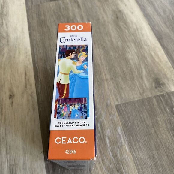 Disney Ceaco Cinderella 300 piece Jigsaw Puzzle Cinderella At The Ball - Picture 4 of 6